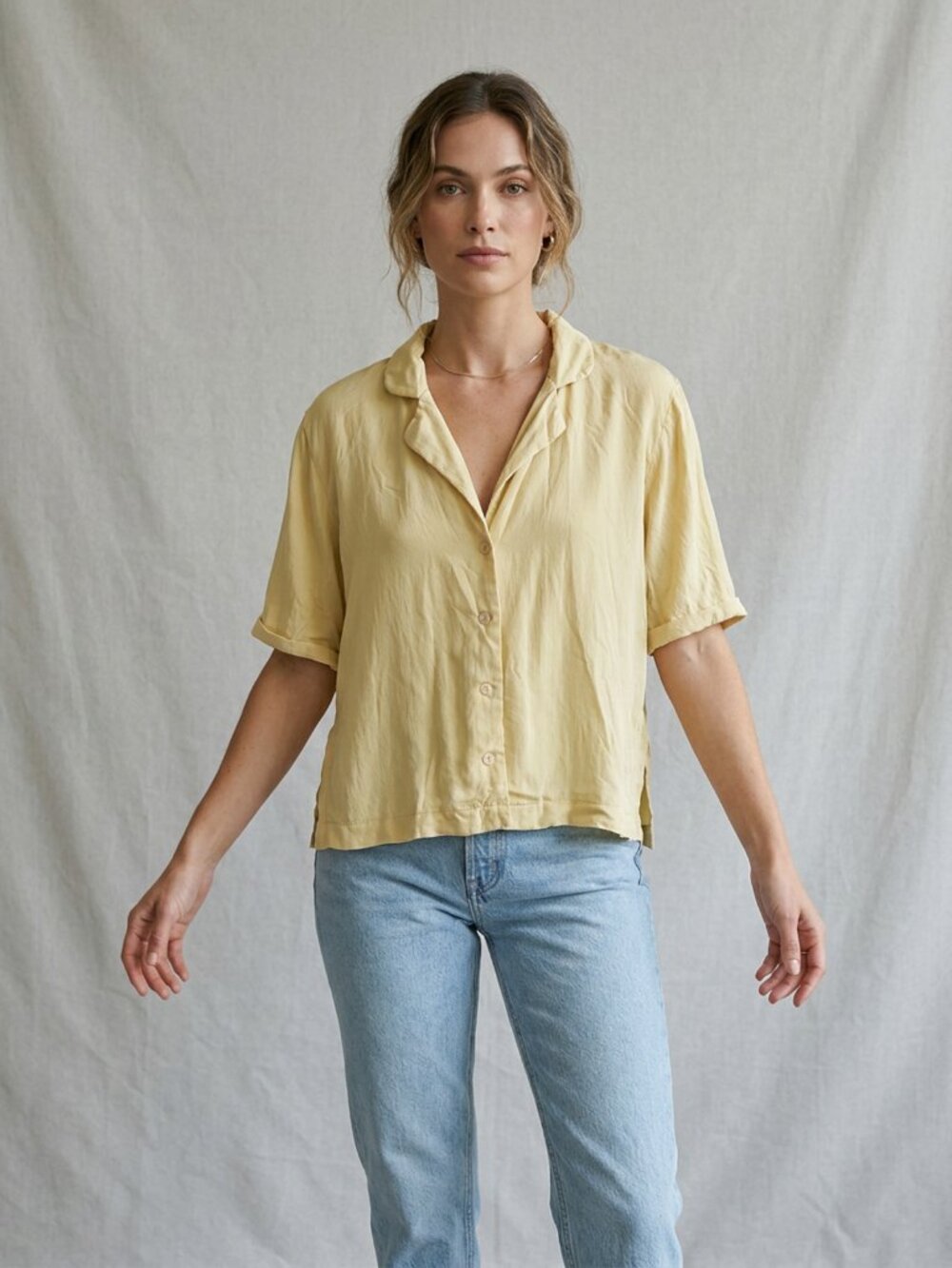 Emory Park Womens Cream Slit Side Button Down Top